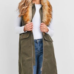 Faux Fur Vest perfect for your wardrobe.✨
